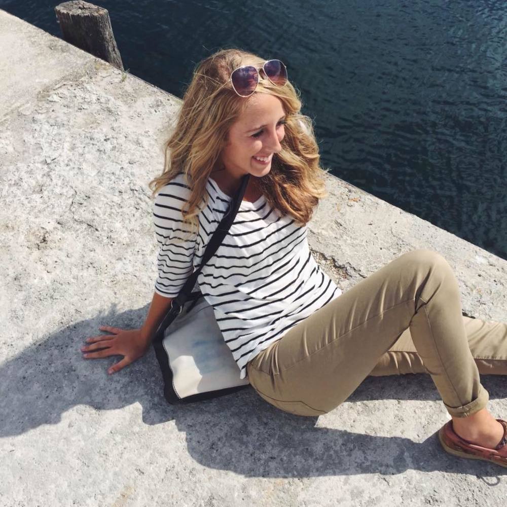 Meet your Posher, Lily